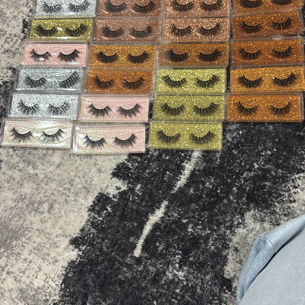 Glitter Eyelash Set in Multiple Colors